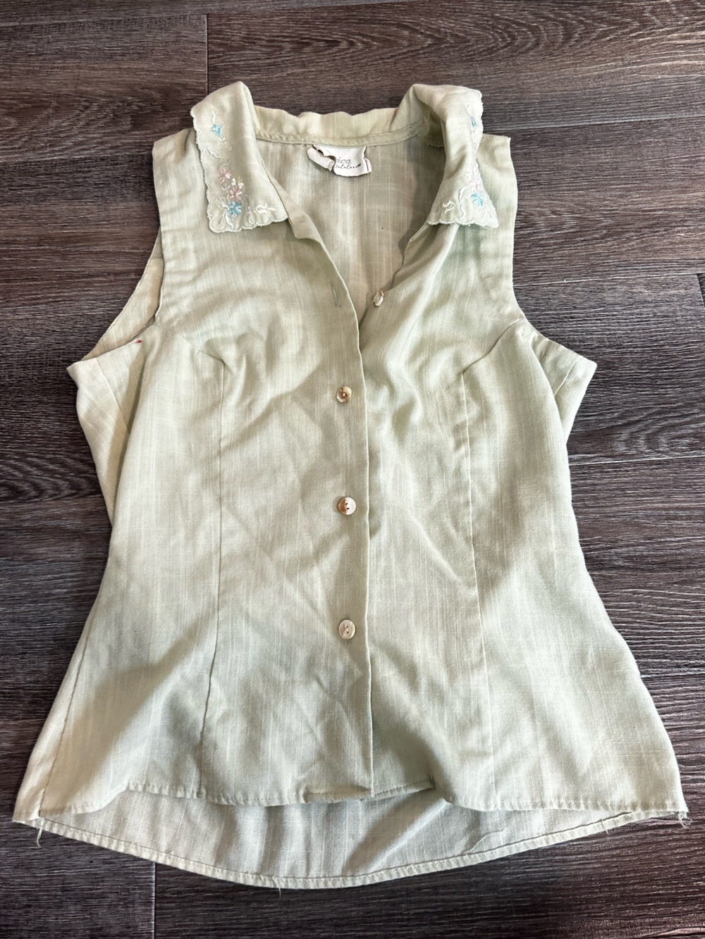 Light Green Sleeveless Button-Front Linen Top